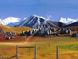 Castle Hill (Middle Earth) &ndash; Lorraine Jacobs